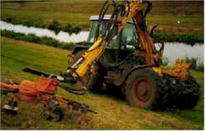 Fendtharke14.jpg (7410 Byte)